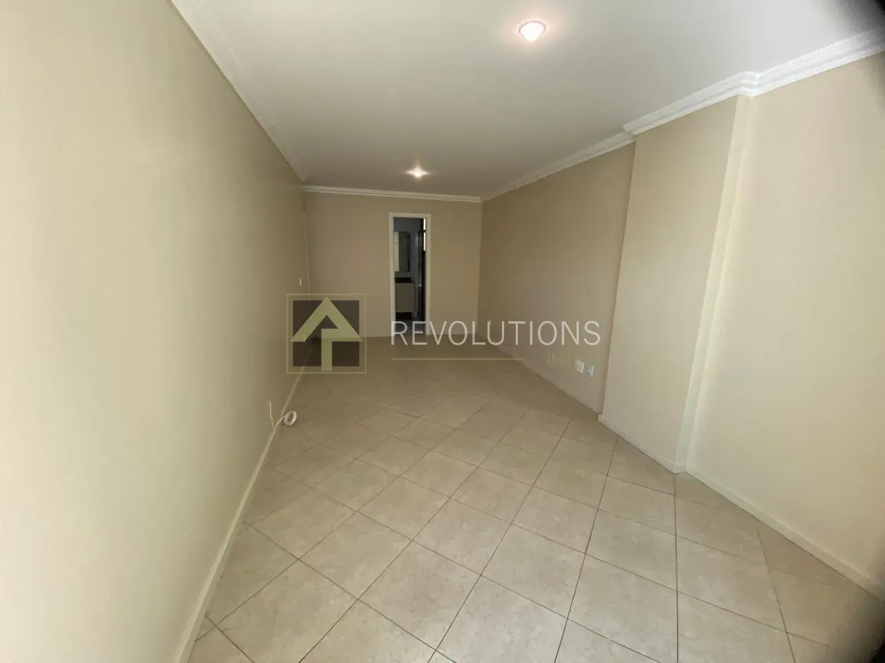 Apartamento de 3 quartos e 5 banheiros com varanda — photo 16