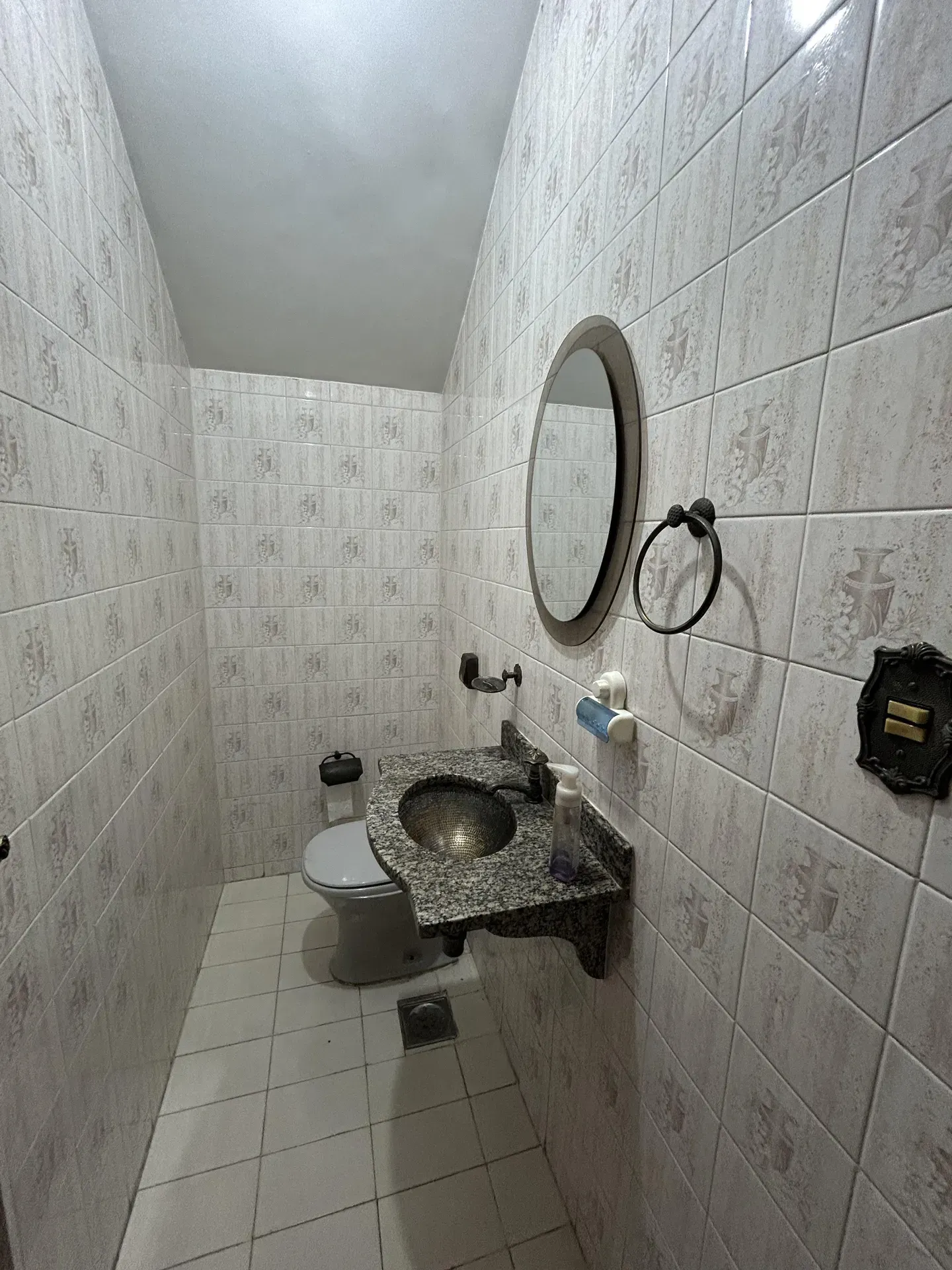 Casa com 4 quartos e 4 banheiros com box de vidro — photo 28