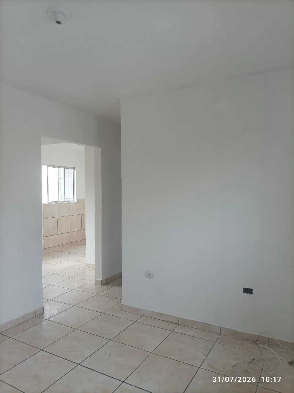 2-bedroom house with glass shower enclosure, no parking — photo 9