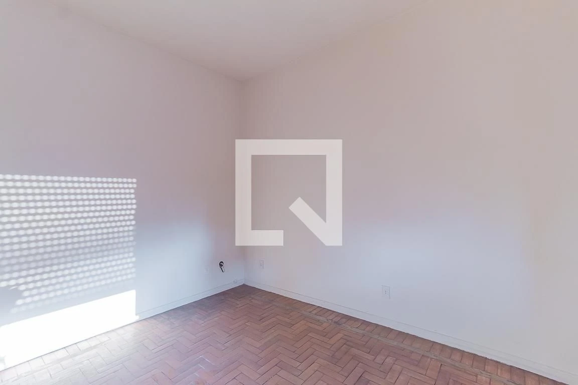1-bedroom apartment with a private barbecue spot — photo 12