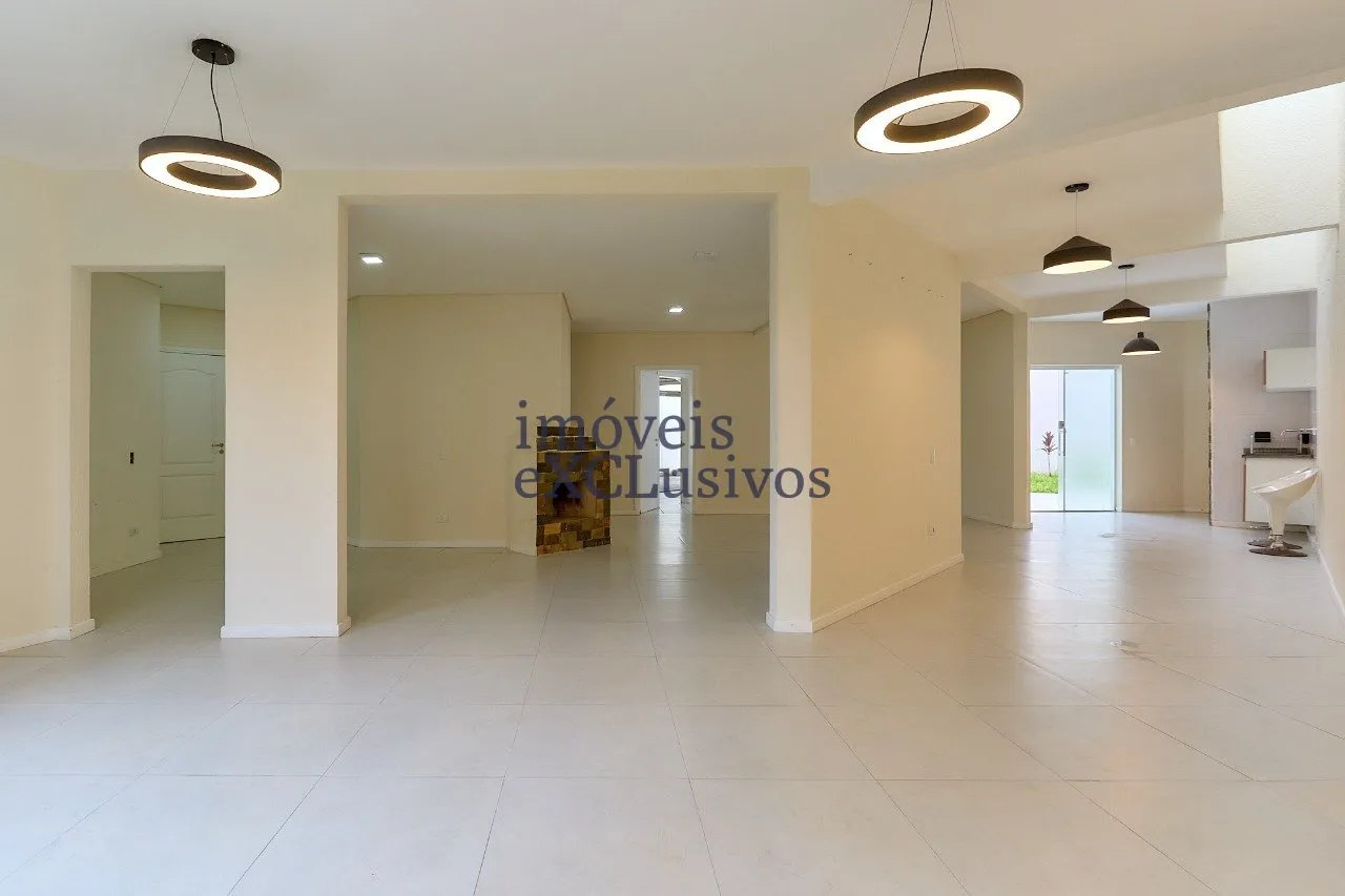 House with 3 en-suite bedrooms and 500 m², 3 parking — photo 5