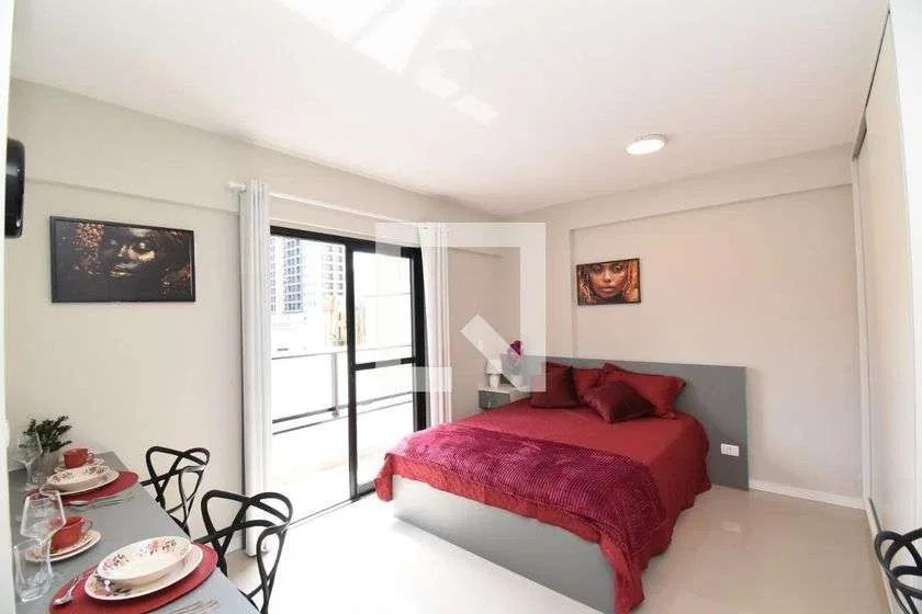 Furnished studio, 22 m², with a home office