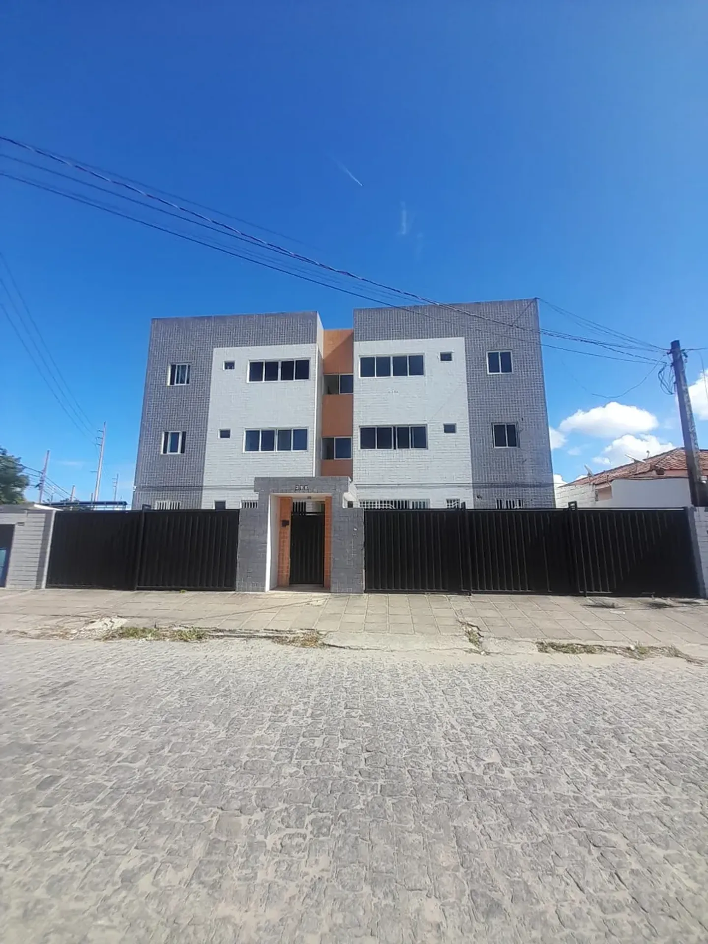 Квартира: 2 спальні, 1 з власною ванною кімнатою, 50 м²