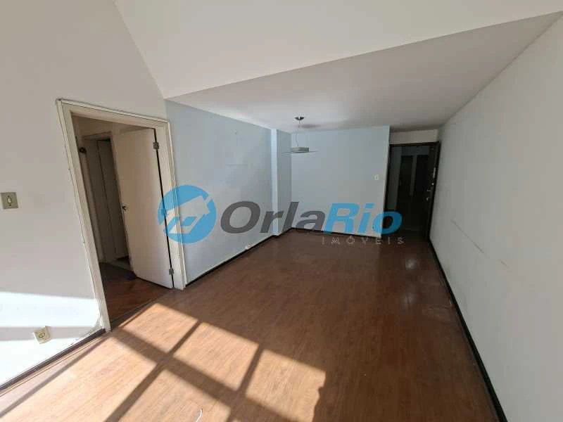 2-bedroom apartment with private BBQ and 1 parking spot — photo 18