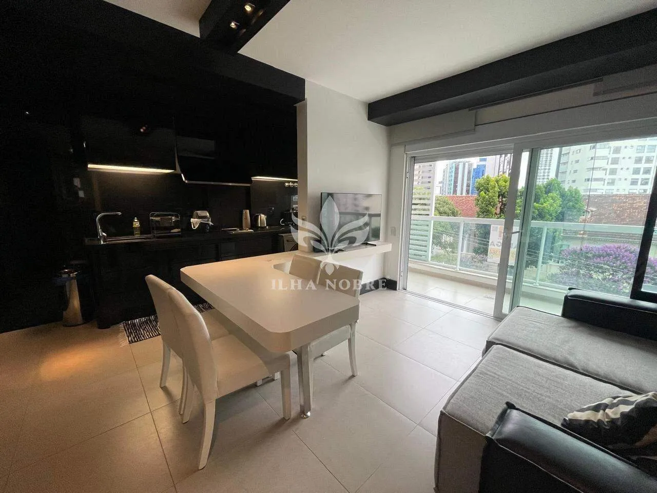 Furnished 70 m² studio with private barbecue — photo 9