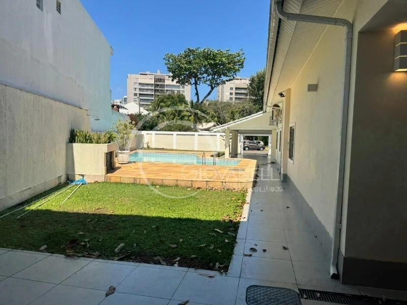 Casa com 3 quartos e 470 m² com 2 vagas e suítes — photo 17