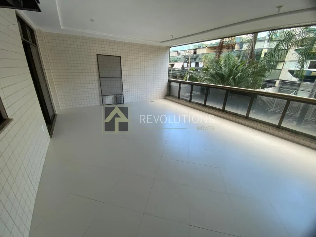 Furnished apartment with 2 bedrooms and 3 bathrooms — photo 19