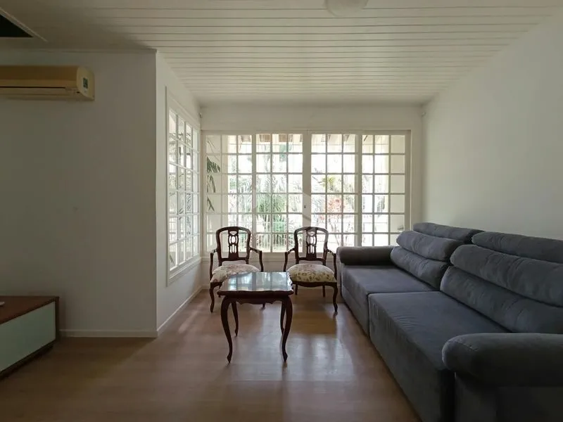 Furnished house, 222 m², with a bathtub — photo 11