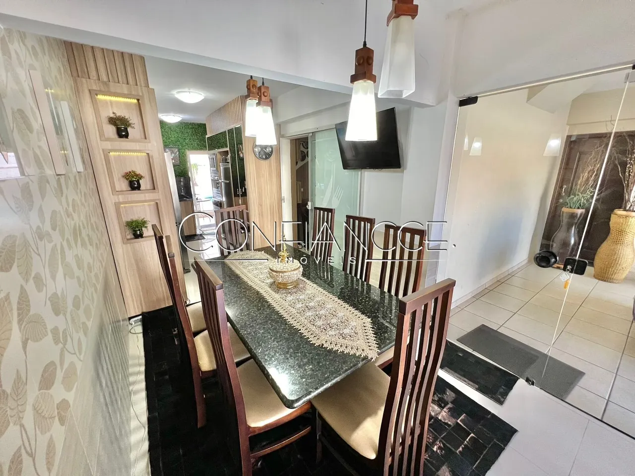 Furnished 2-bedroom house with gas open-plan kitchen — photo 11