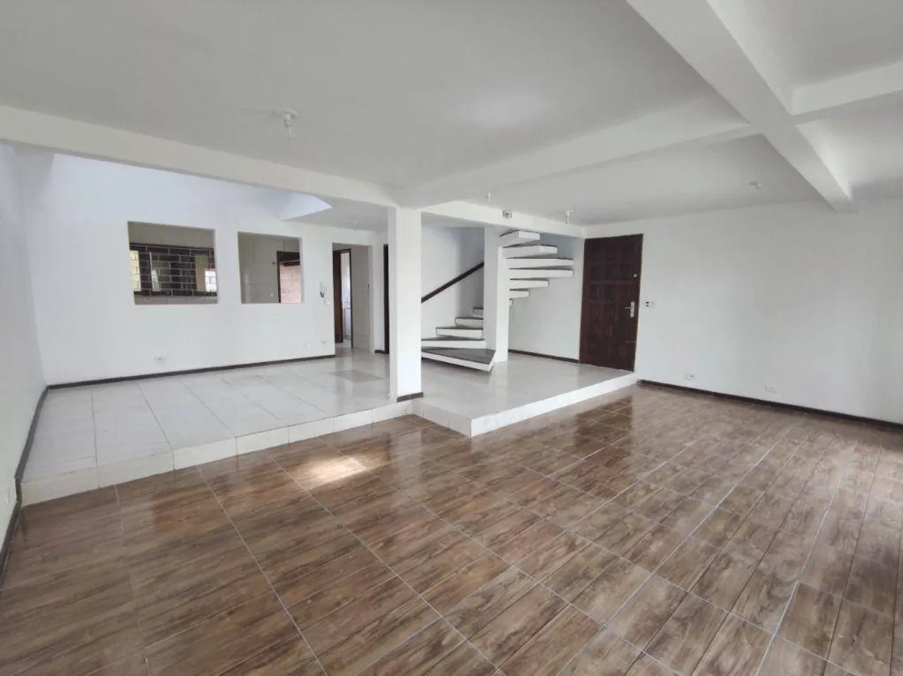 Two-story house with 3 bedrooms and 2 bathrooms — photo 18