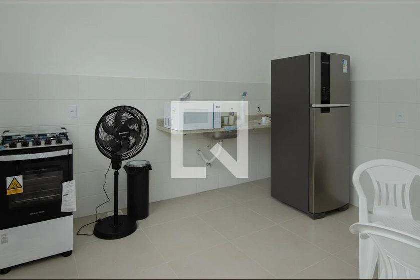 Apartamento mobiliado de 2 quartos em condomínio com piscina — photo 36