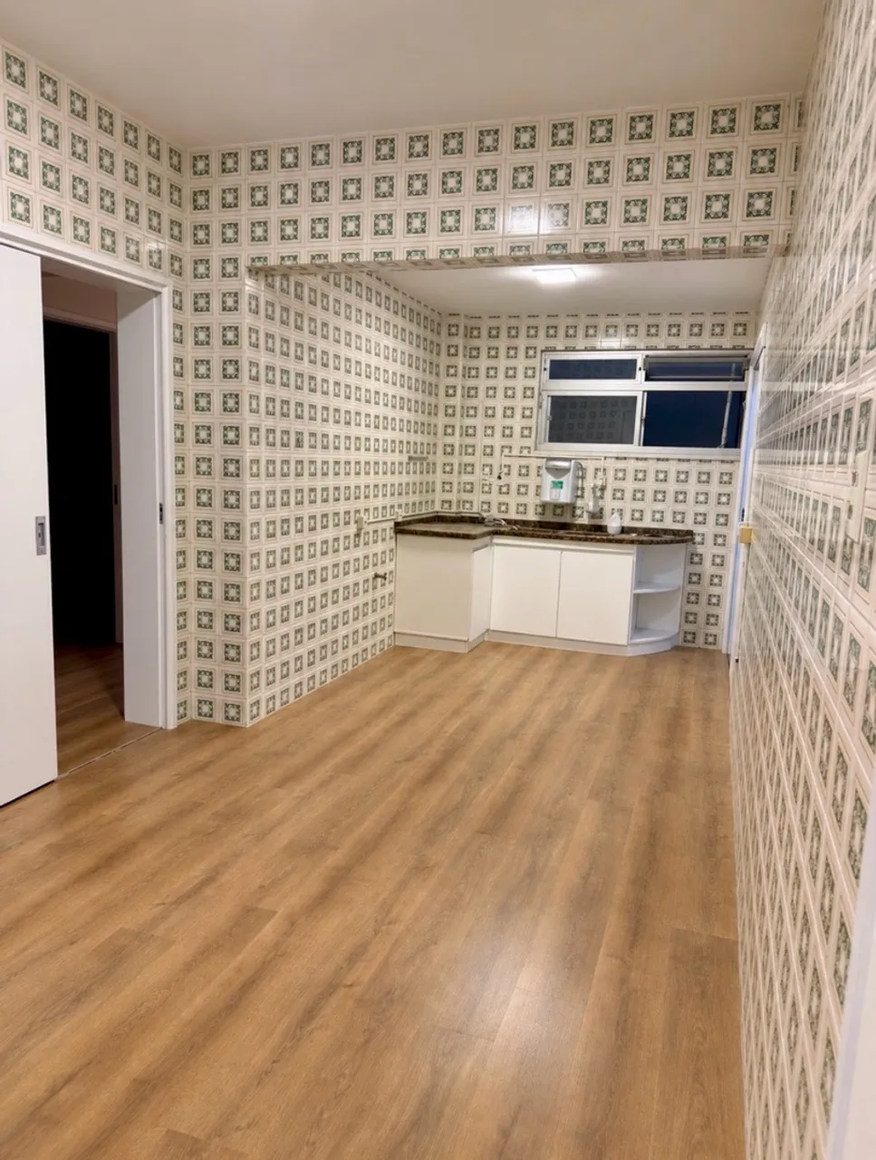 Вид на воду та 4 спальні: квартира 161 м² — photo 2