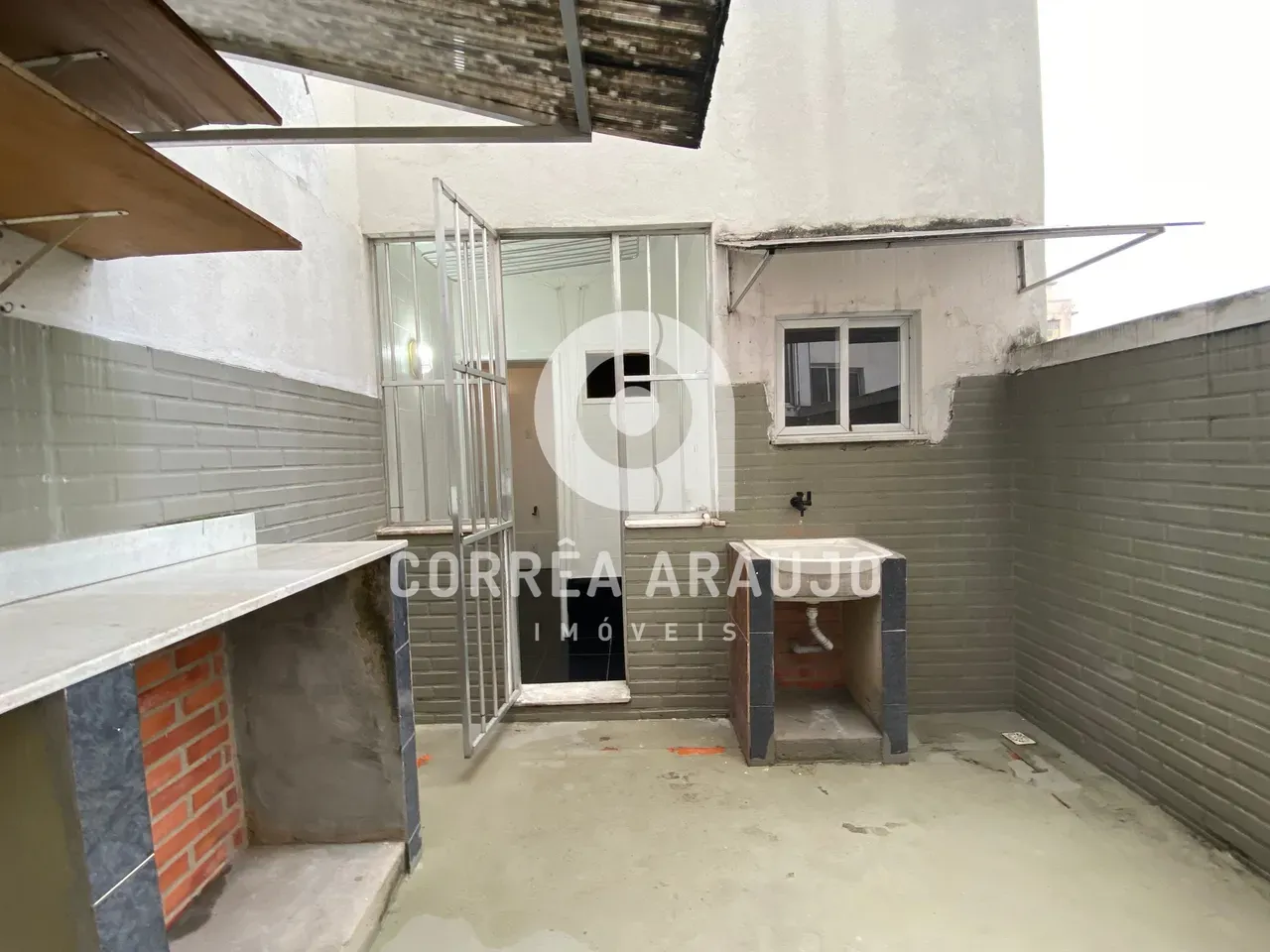 Apartment with 2 bedrooms, balcony and 1 parking space — photo 29