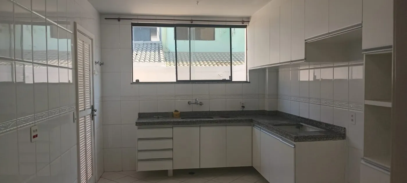 House, 267 m², with a grill on the balcony