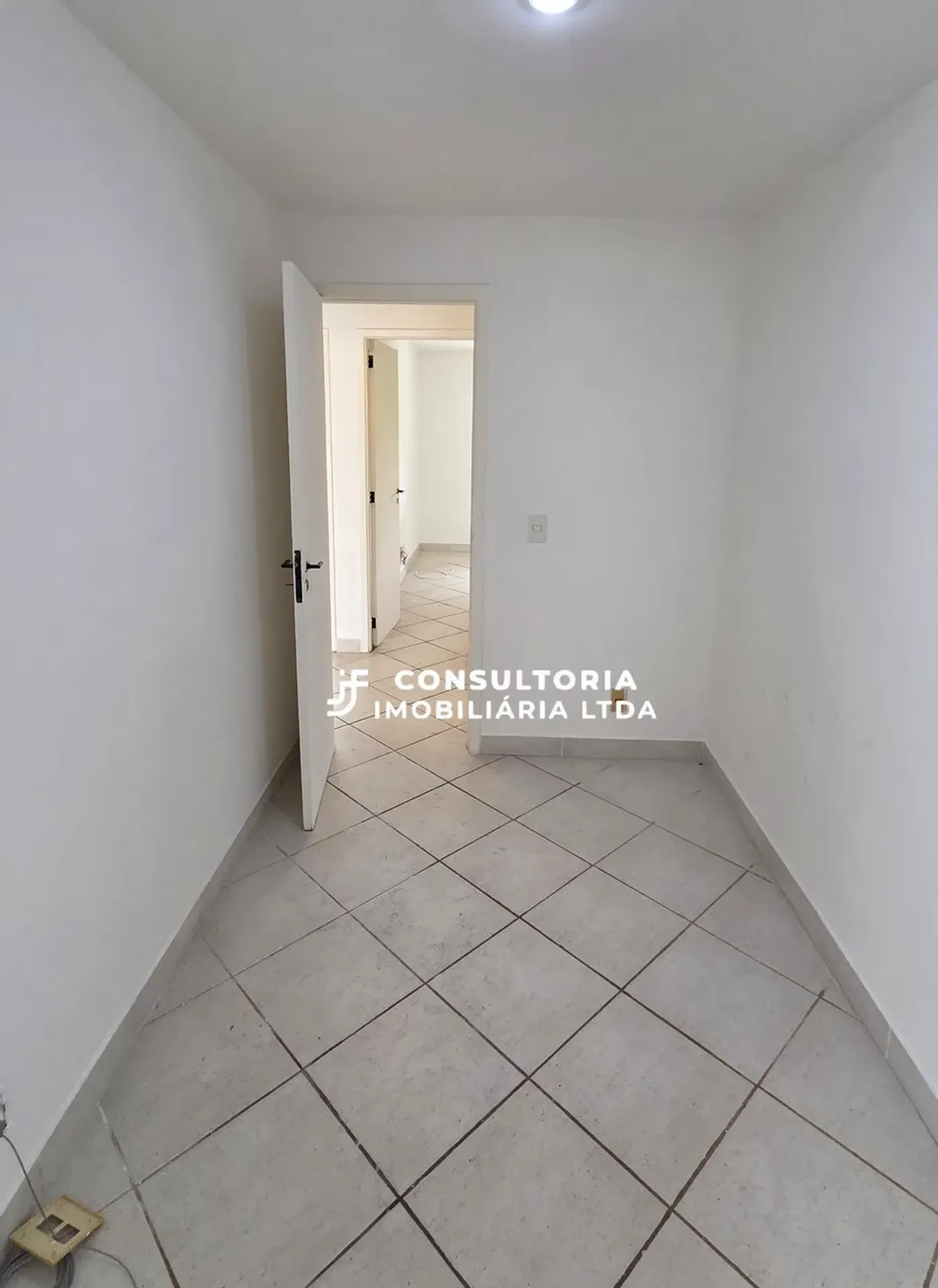 Квартира: 3 спальні, 1 з власною ванною кімнатою, 128 м² — photo 2