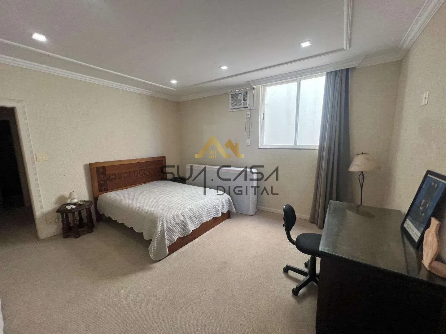 House with 5 bedrooms, 5 bathrooms and built-in wardrobes — photo 48