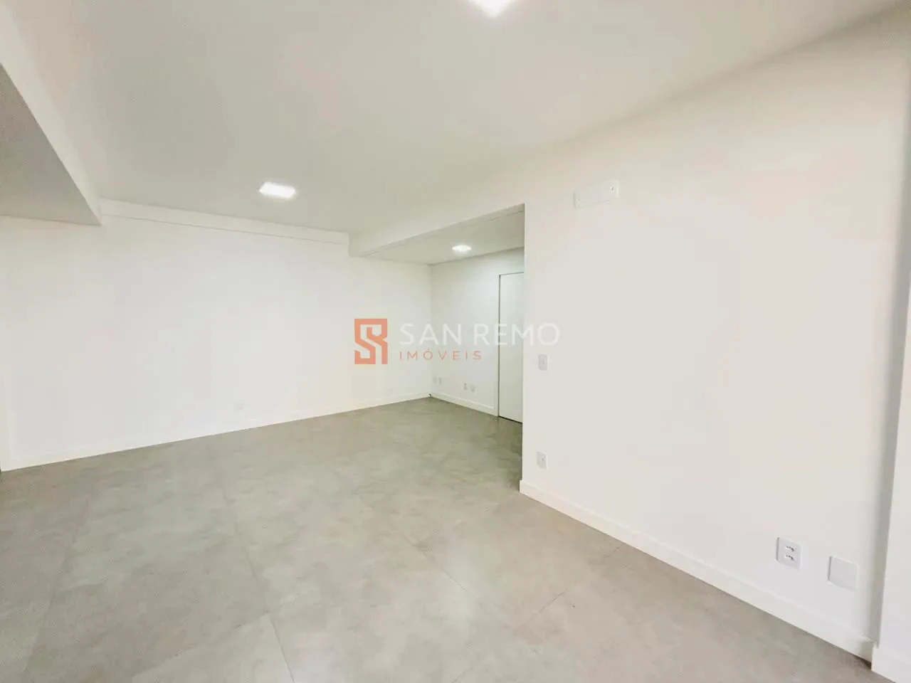 Furnished apartment, 95 m², with a grill on the balcony — photo 23