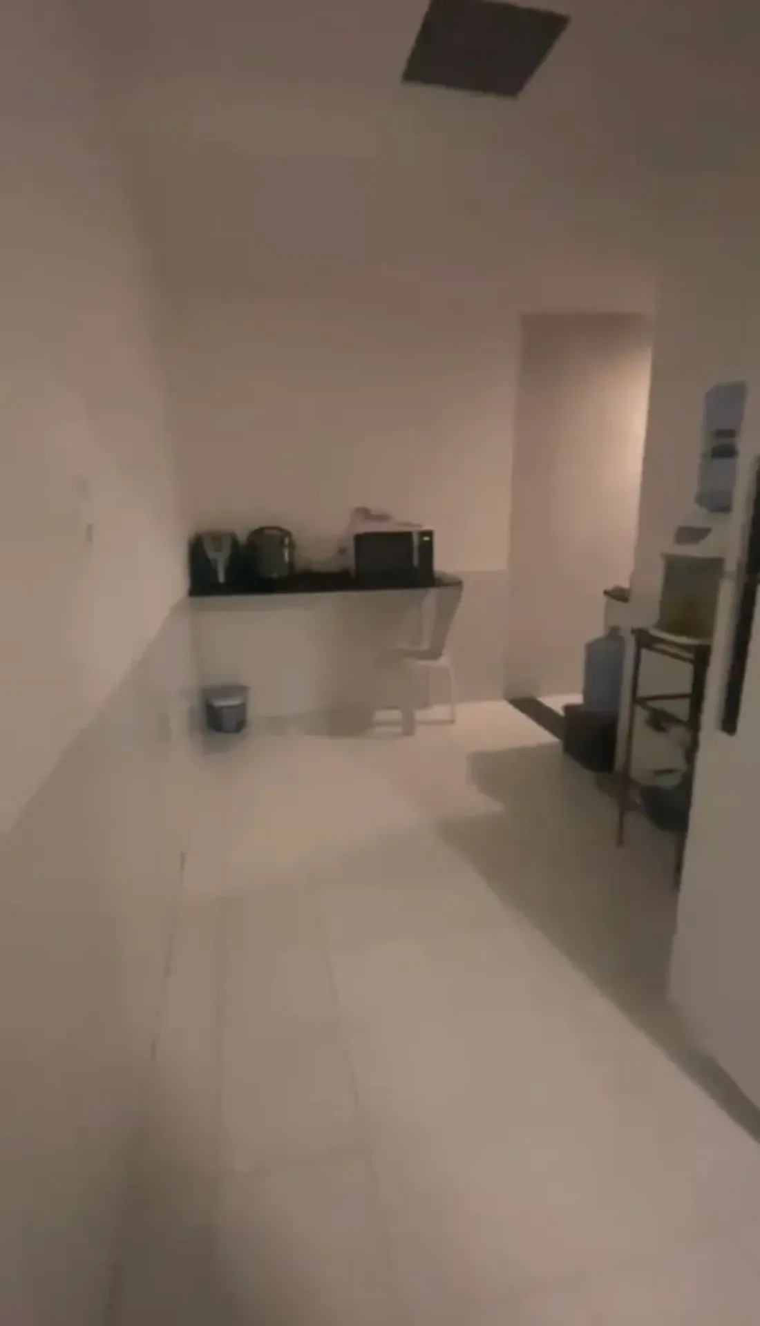 House with 3 bedrooms, including 1 en-suite, and closed kitchen — photo 2