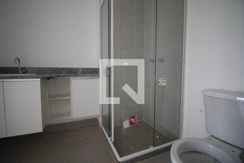2-bedroom apartment in a building with a pool — photo 38