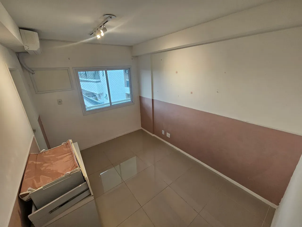 Furnished apartment, 90 m², with a grill on the balcony — photo 8