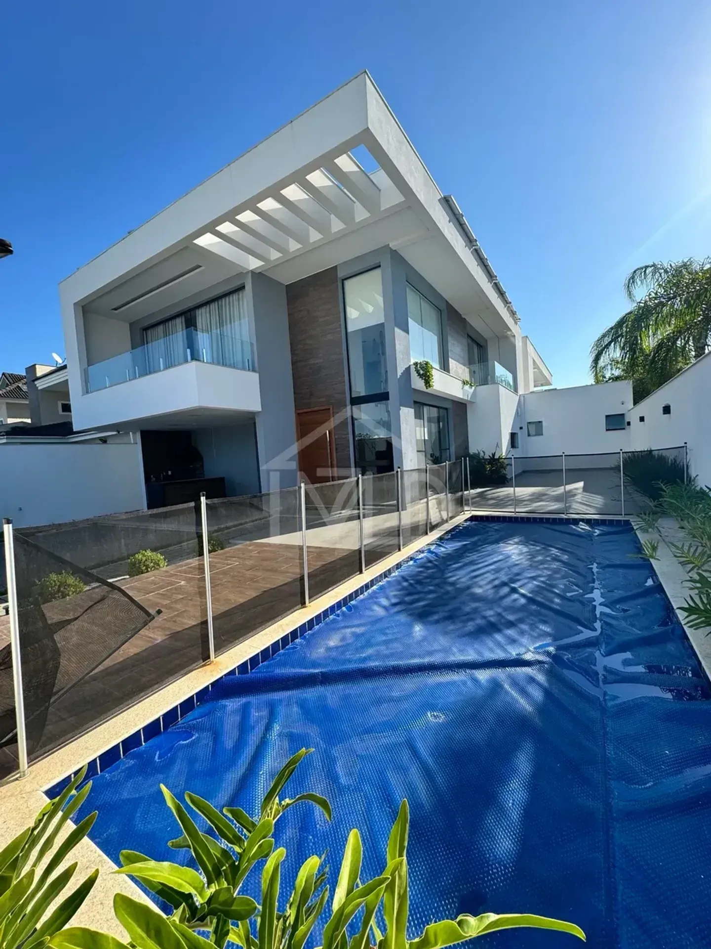 House with 4 suites, pool and 420 m² — photo 30
