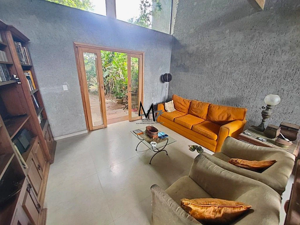 Furnished 3-bedroom house with integrated kitchen