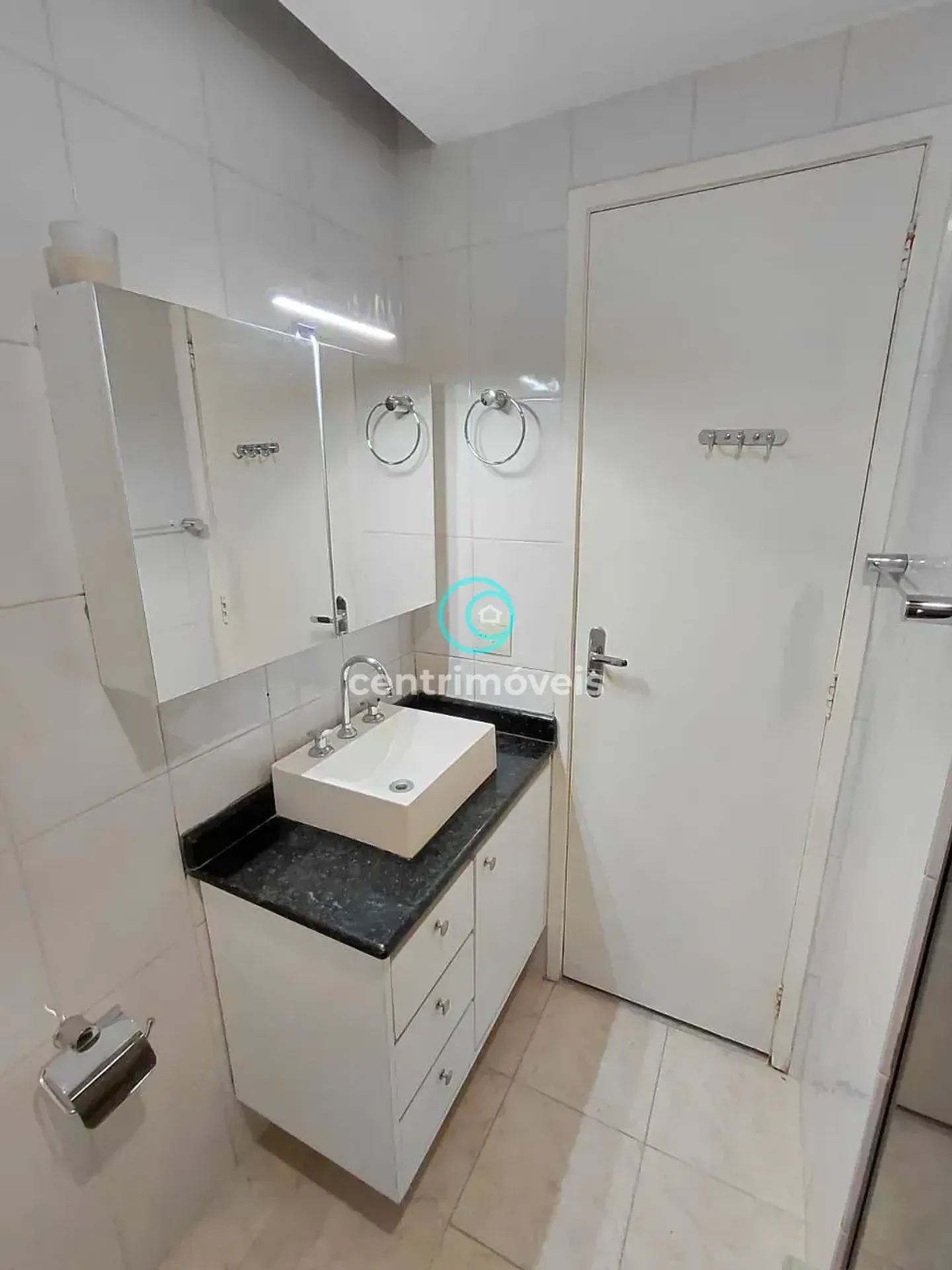 2-bedroom apartment with a mountain view in Rio de Janeiro — photo 29