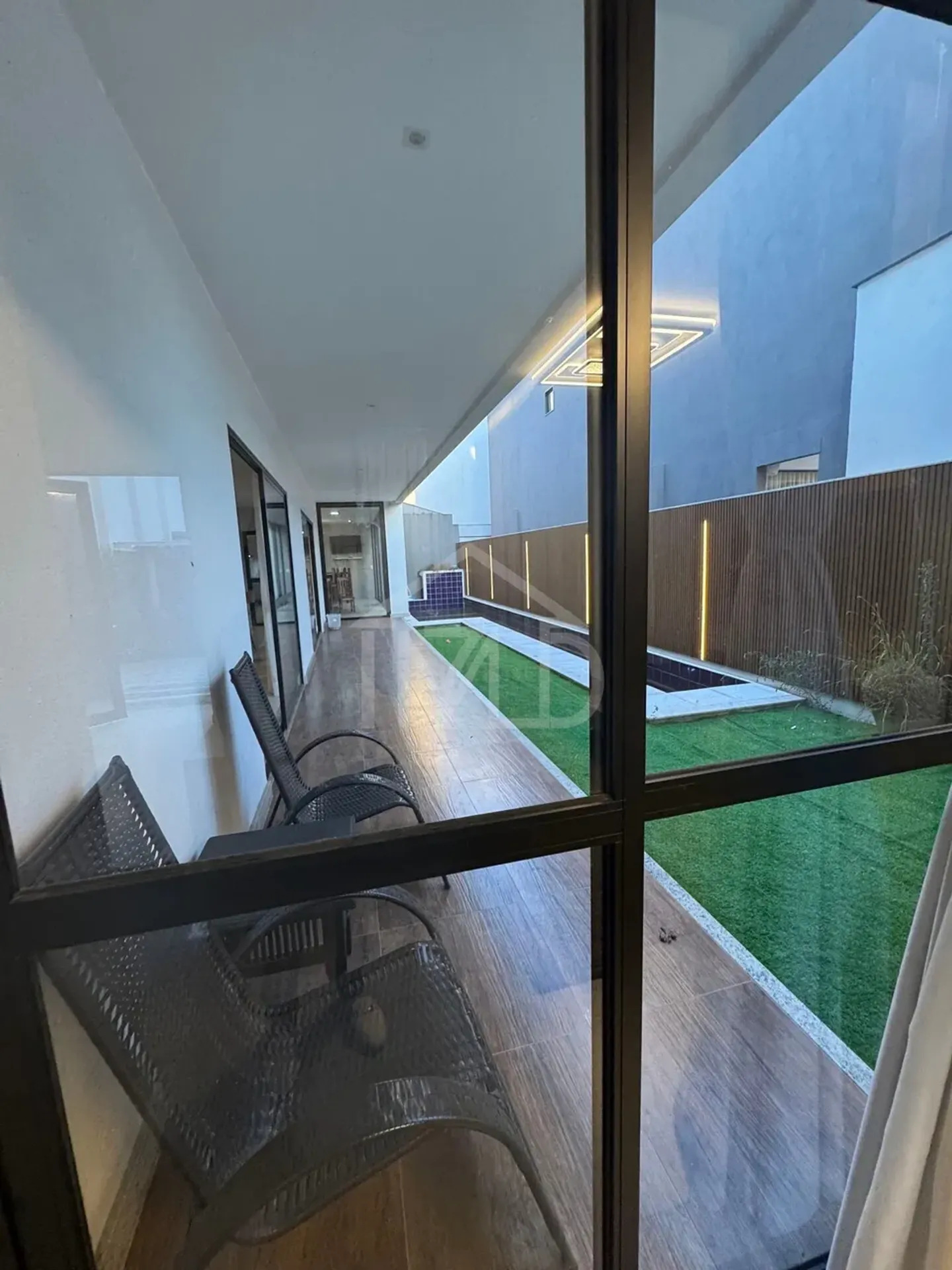 Casa mobiliada com 4 suítes e piscina, 420 m² — photo 27