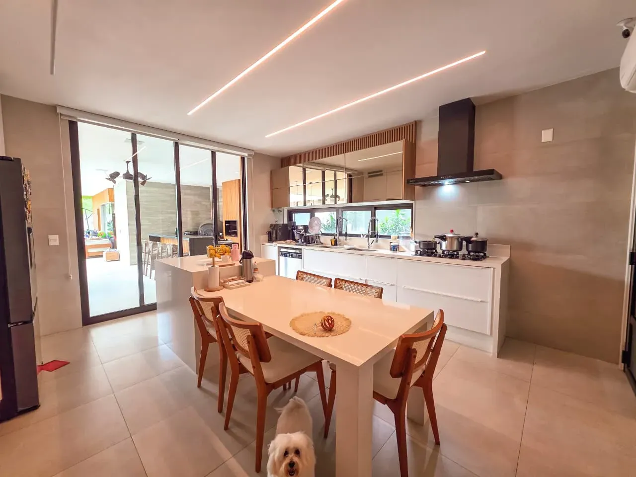 Furnished house, 920 m², with a bathtub — photo 34