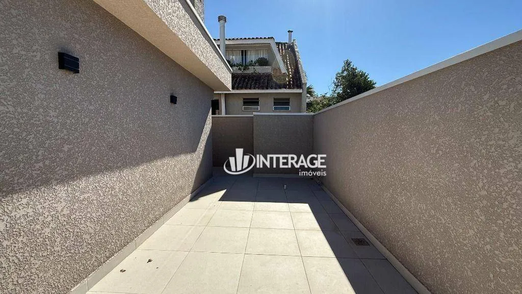 3-suite townhouse with private BBQ and garden — photo 31