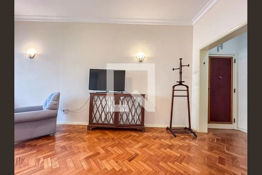 4-bedroom apartment with 3 bathrooms and 206 m² — photo 22