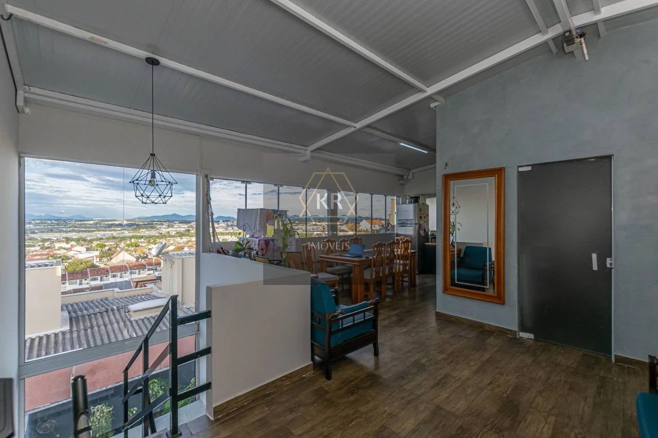 3-bedroom house with floor-to-ceiling windows — photo 12