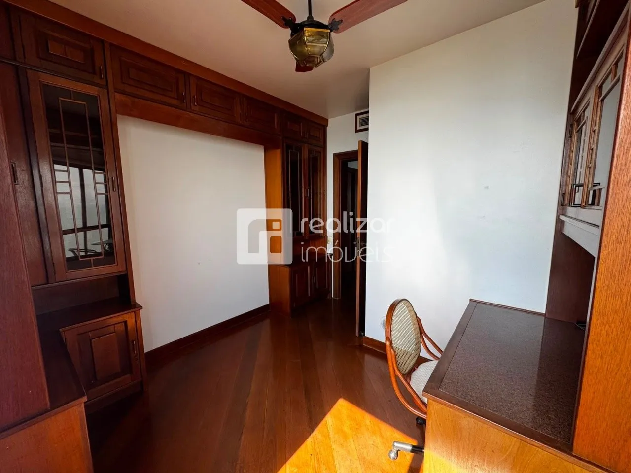 Apartamento de 290 m² com 4 dormitórios e varanda envidraçada — photo 46