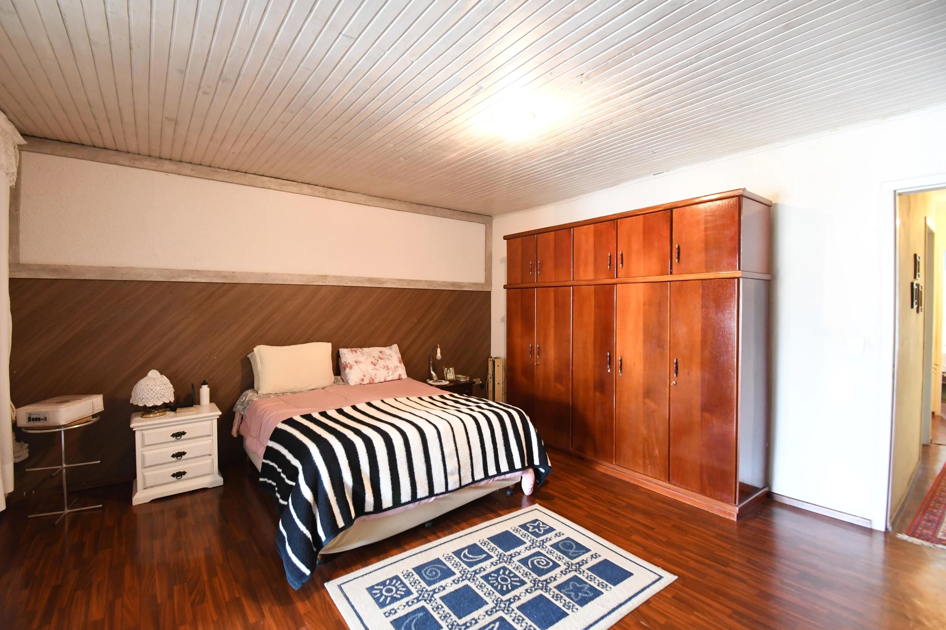 Casa de 55 m² con lavadora y balcón cerrado con vidrio — photo 4