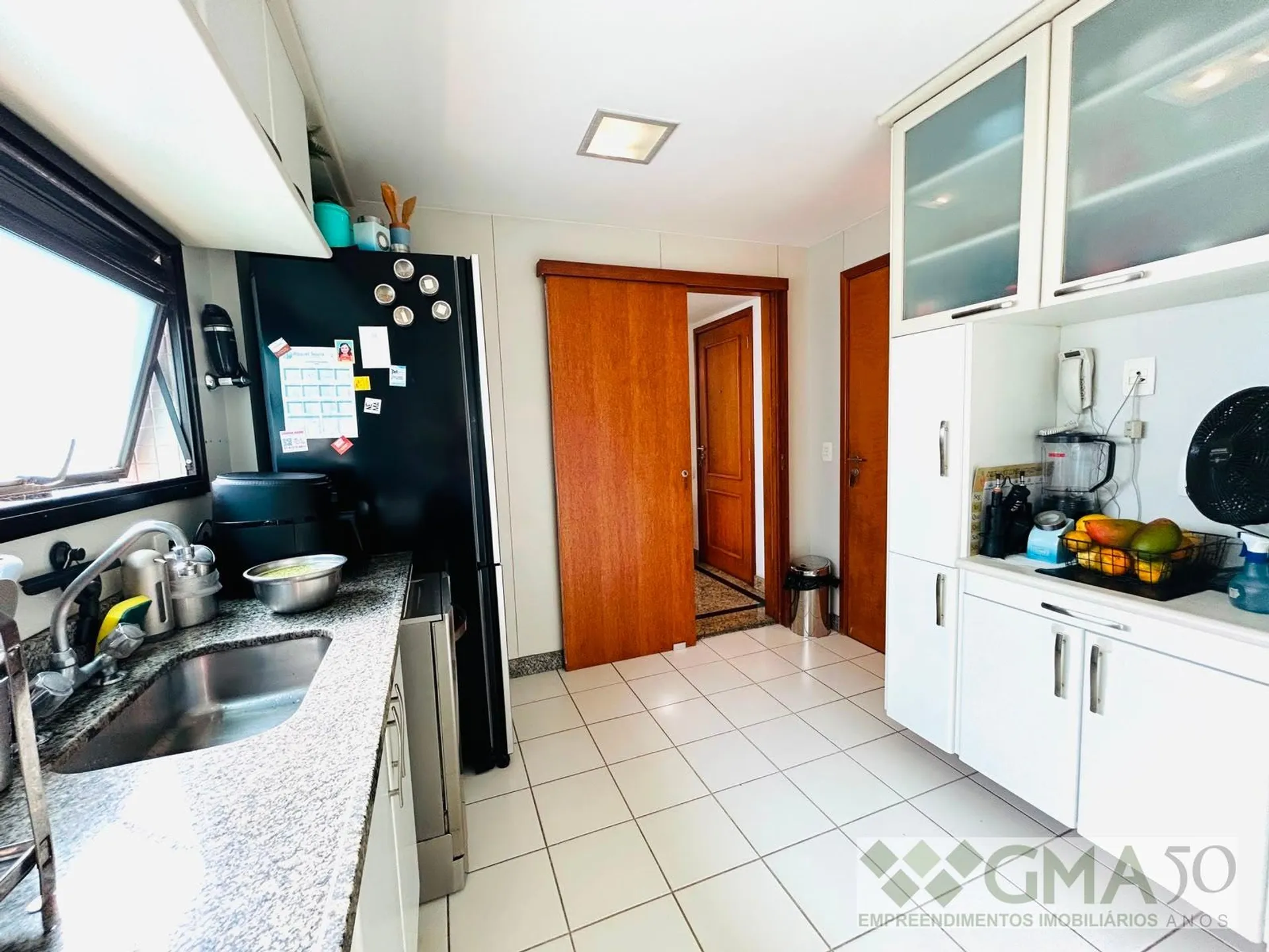 Apartment with 4 bedrooms and 5 bathrooms, 2 parking spaces — photo 30