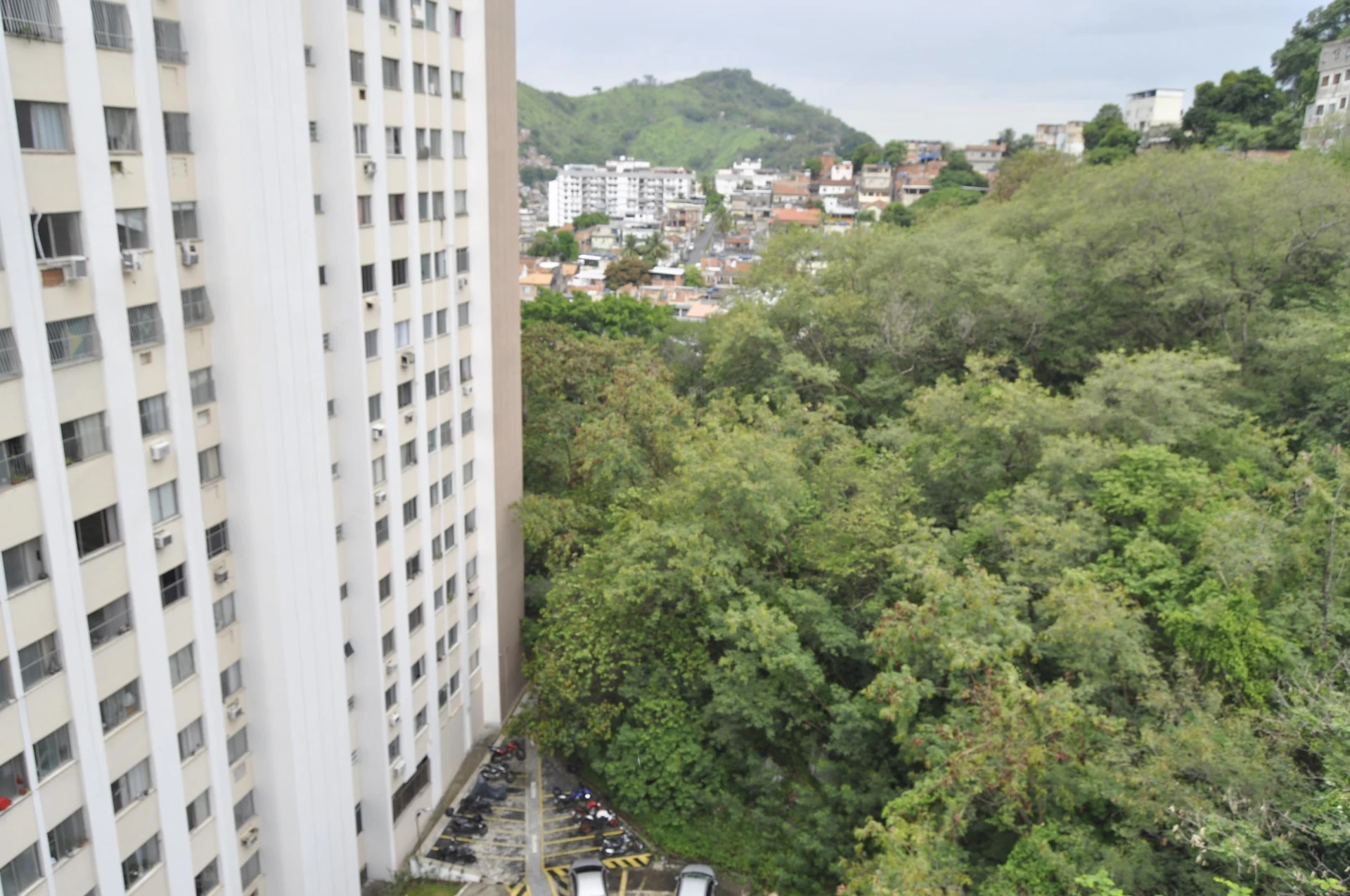 Furnished 2-bedroom apartment with private garden and 1 bath — photo 34