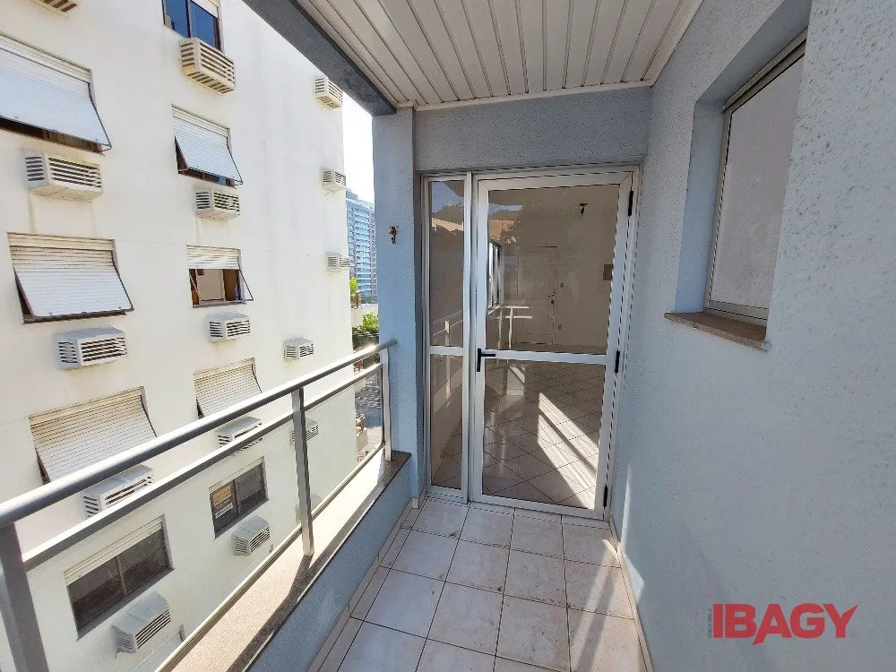 Apartamento com 2 quartos e sacada de 55 m² — photo 4
