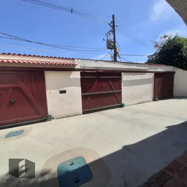 House with 4 bedrooms and 5 bathrooms, 5 parking spots — photo 27
