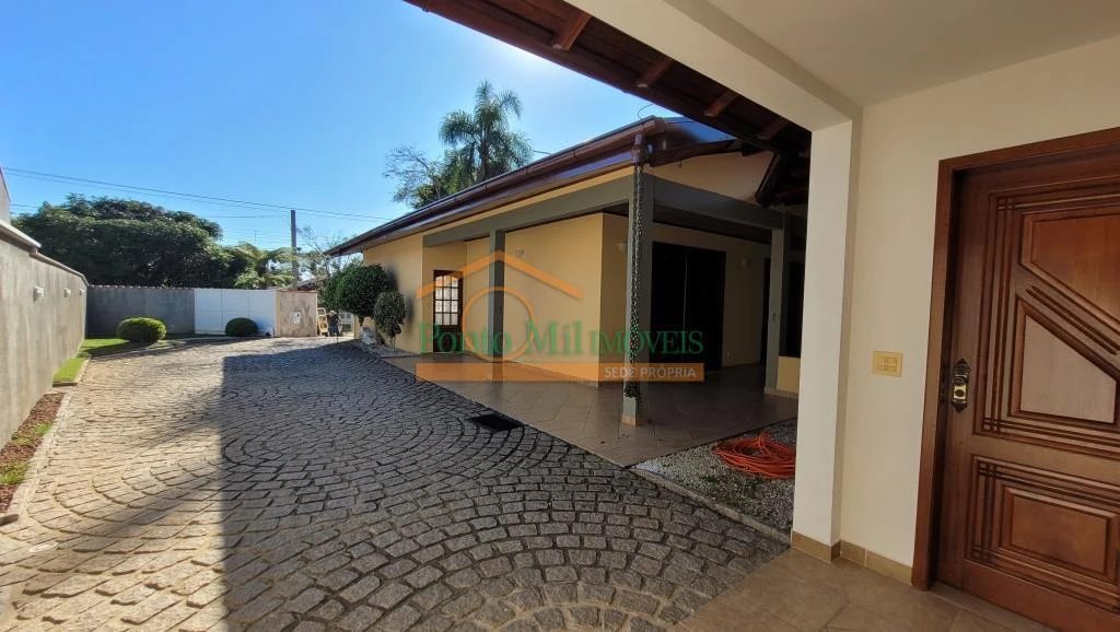House with 3 bedrooms, 330 m² and 2 parking spaces — photo 39