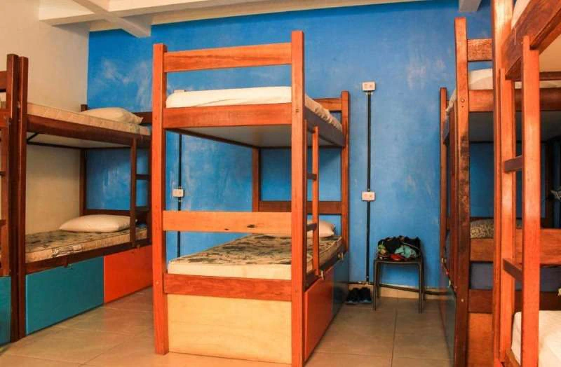 Furnished apartment with 11 bedrooms and 5 bathrooms — photo 18