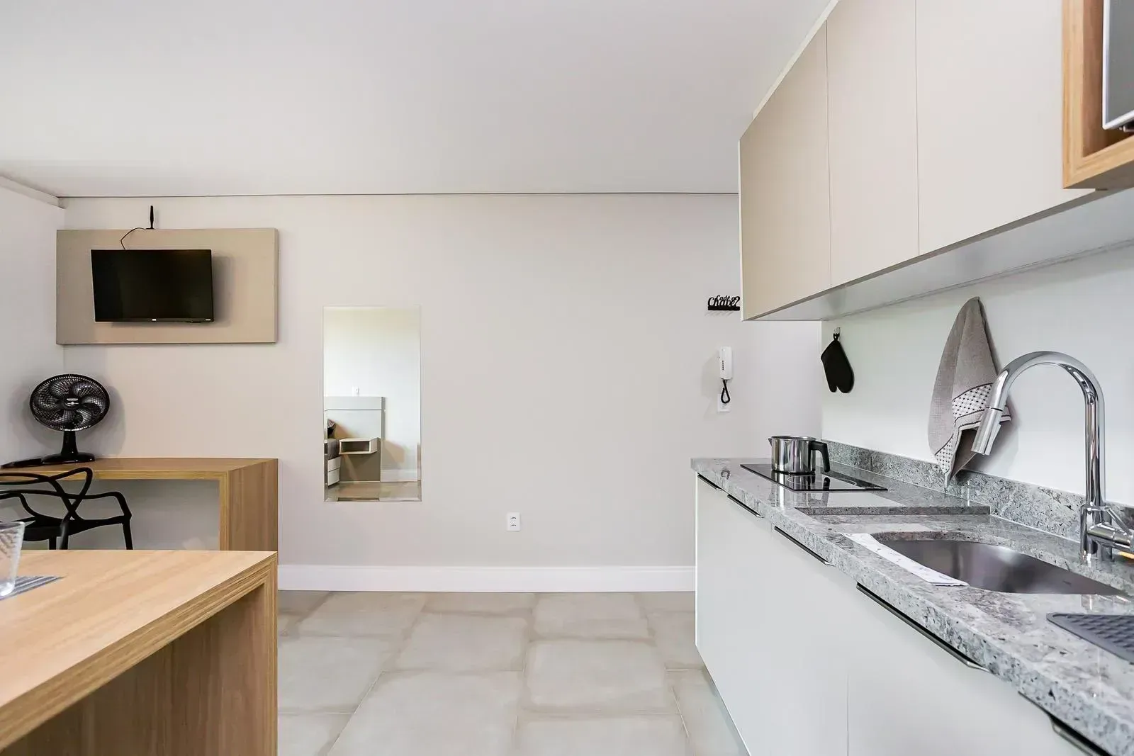 Furnished 27 m² apartment with 1 en-suite and no parking — photo 27