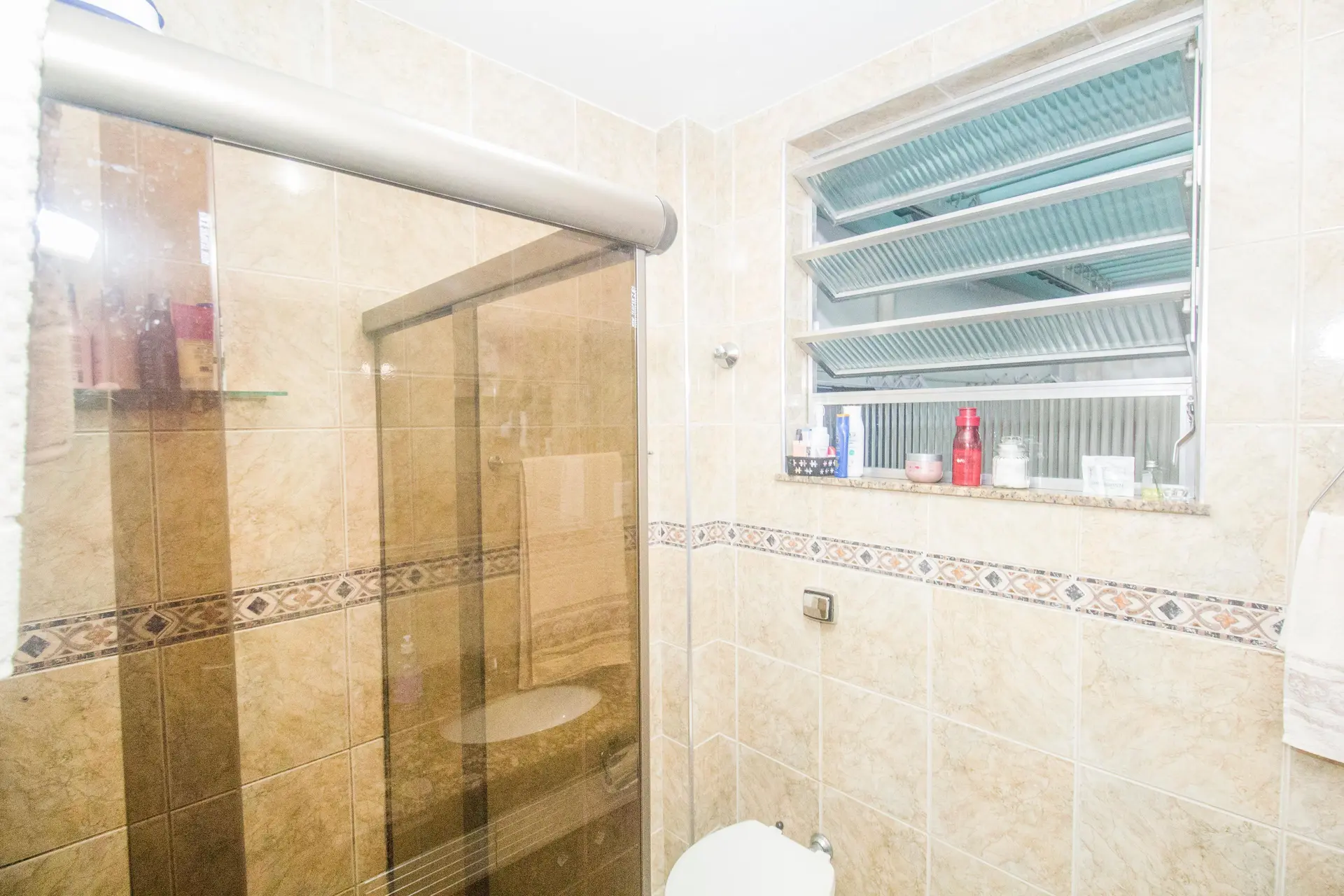Furnished 2-bedroom apartment with 2 bathrooms — photo 33