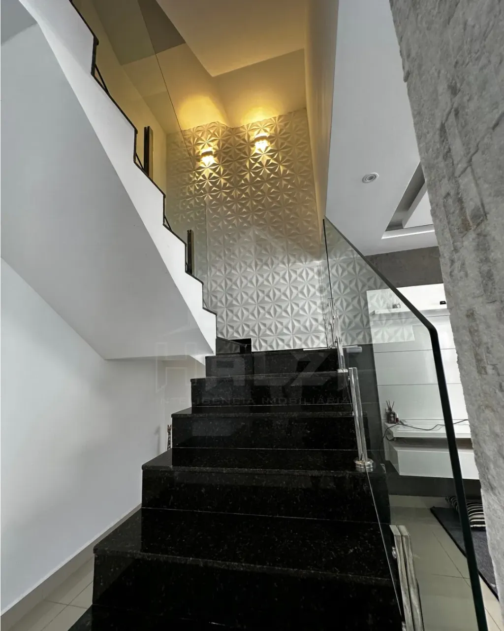 Furnished house with 4 bedrooms and 5 bathrooms — photo 17
