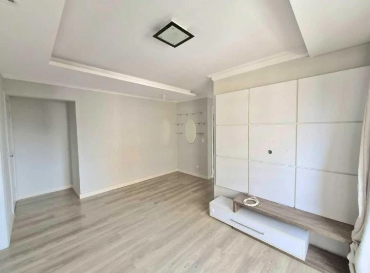 Apartment with 1 en-suite bedroom and 2 bathrooms — photo 4