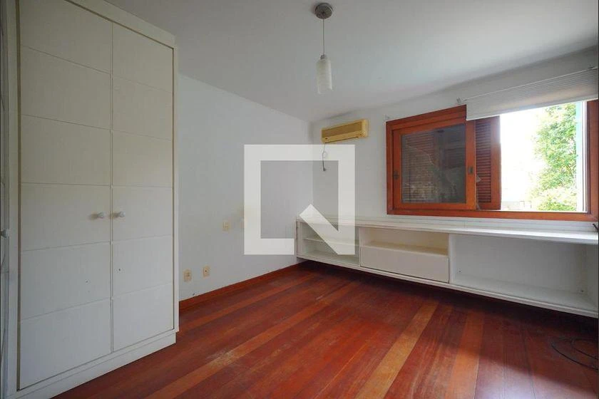 Панорамные окна и 7 спален: дом 700 м² — photo 23