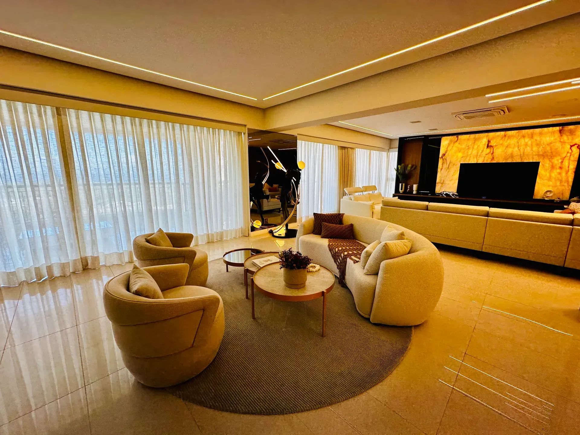 Мебльована дуплекс-квартира з 4 спальнями й 600 м² — photo 6