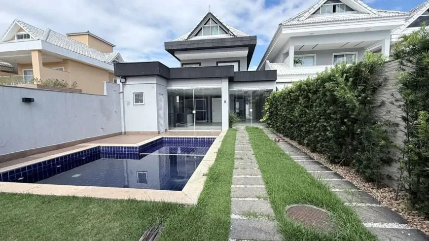 House, 350 m², with a grill on the balcony — photo 10