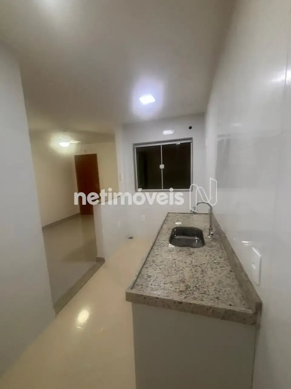 1-bedroom apartment with open-plan kitchen — photo 4