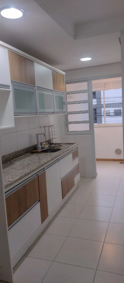 Apartamento, 85 m², com churrasqueira privativa