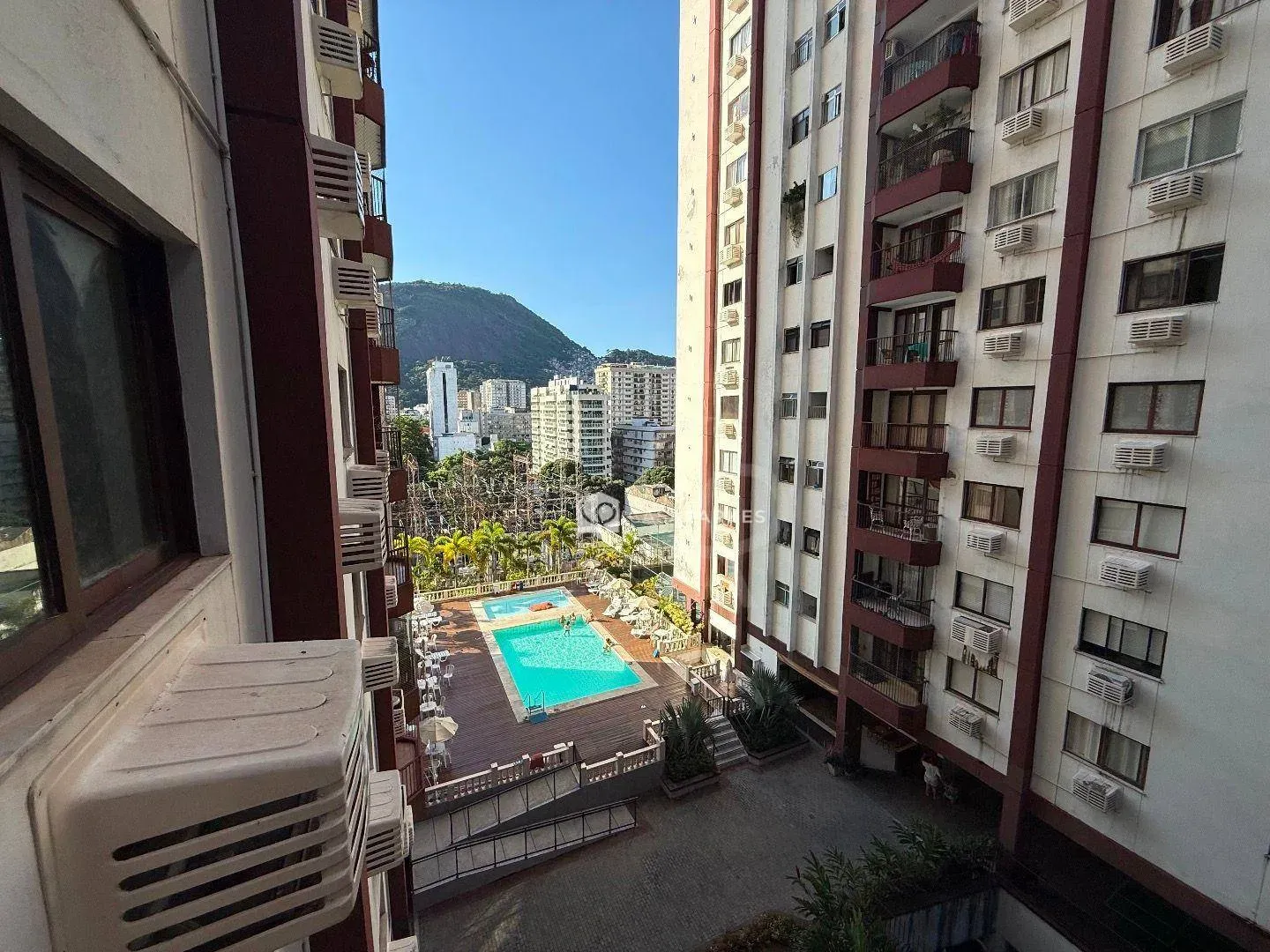 Apartment on the 4th floor with a mountain view — photo 6